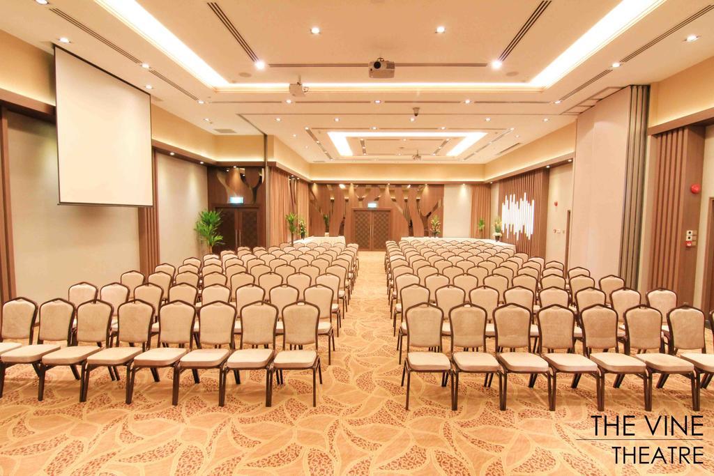 Metropolitan Ymca 4* Singapore