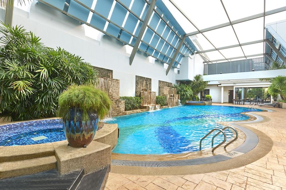 Adina Serviced Orchard Aparthotel 4*