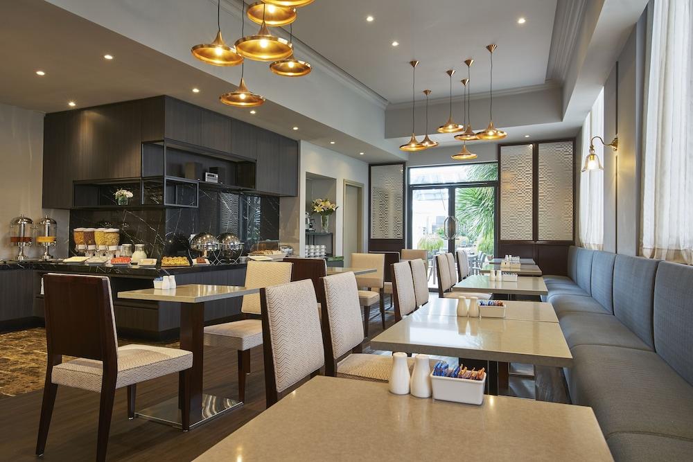 Adina Serviced Orchard Singapore
