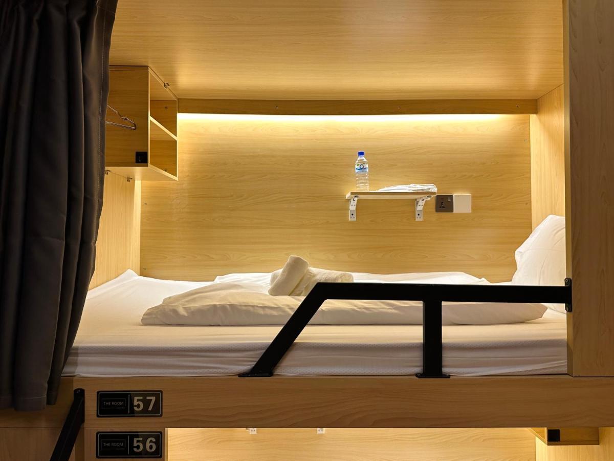 Capsule hotel The Capsule