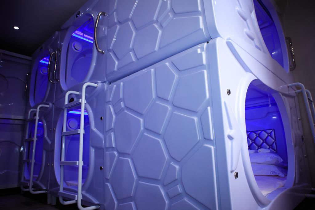 Capsule hotel Met A Space Pod @ Boat Quay Singapore