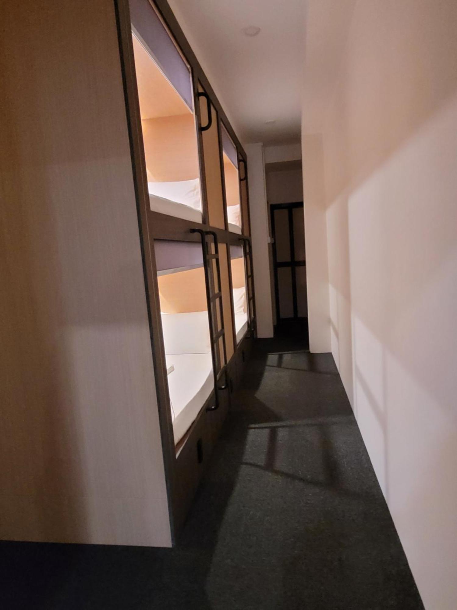 Capsule hotel Wink At Perak Road