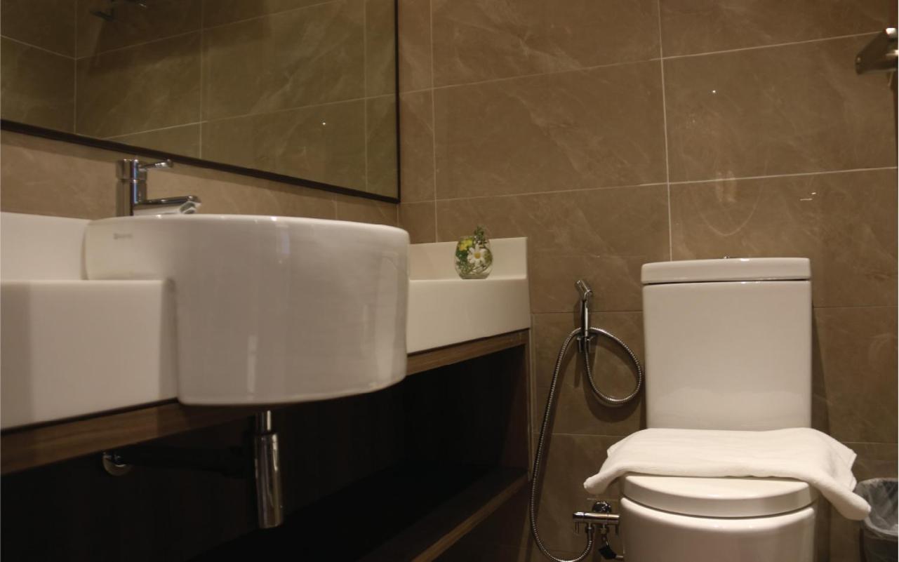 Aqueen Prestige Lavender Hotel 4*