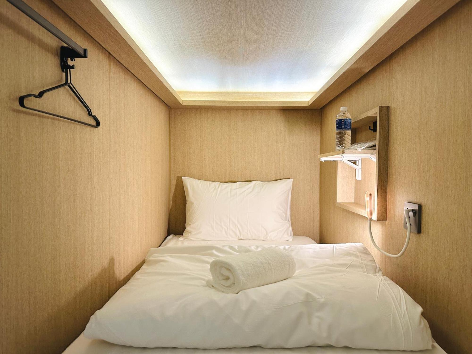 Capsule hotel The Capsule