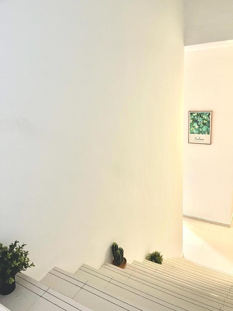 2 Bedroom With View Near Subway In Singapore