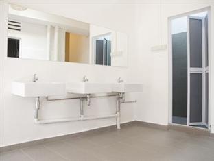 Kallang River Backpackers Hostel