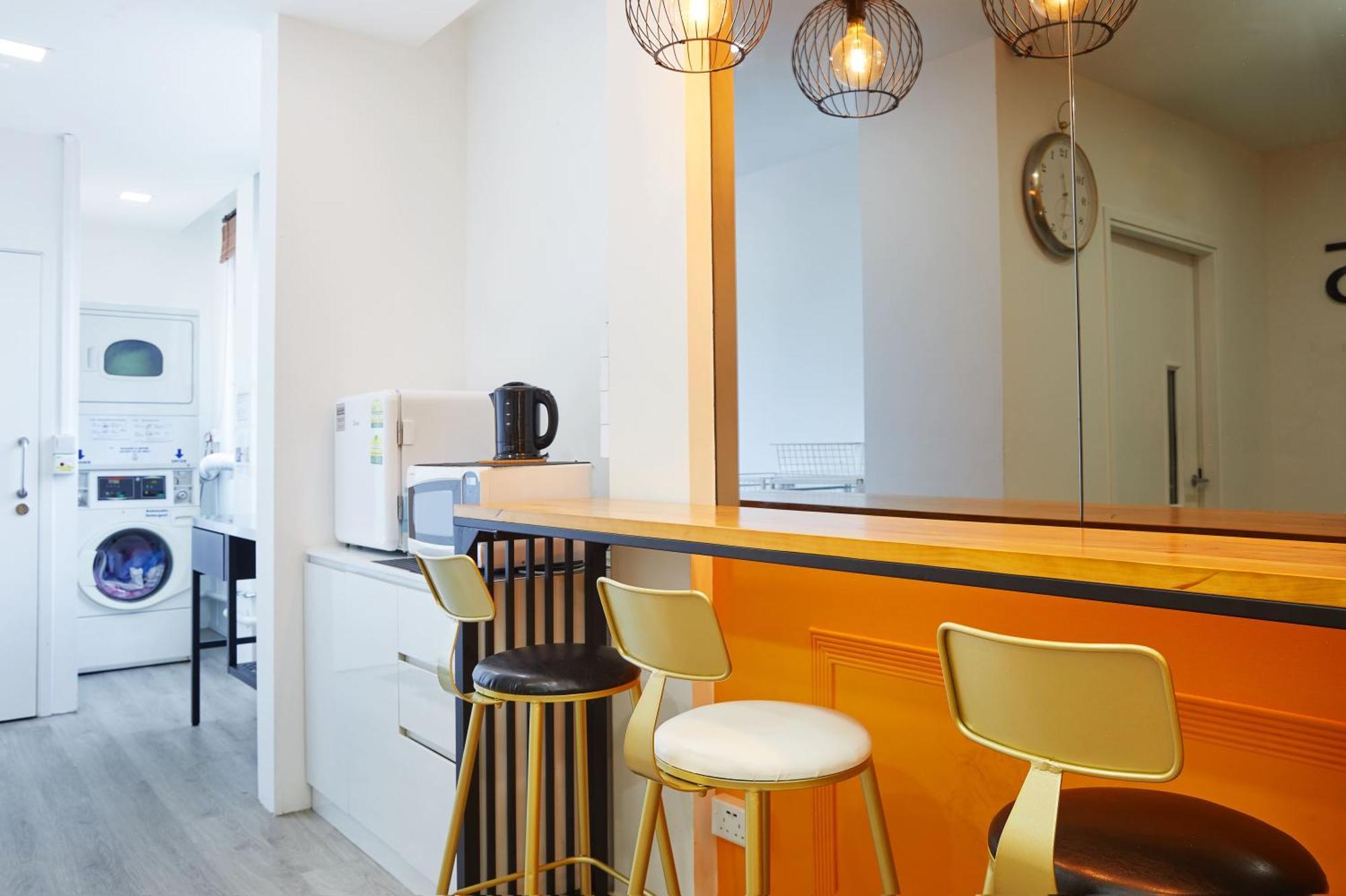 Hotel Dash Living On Mackenzie
