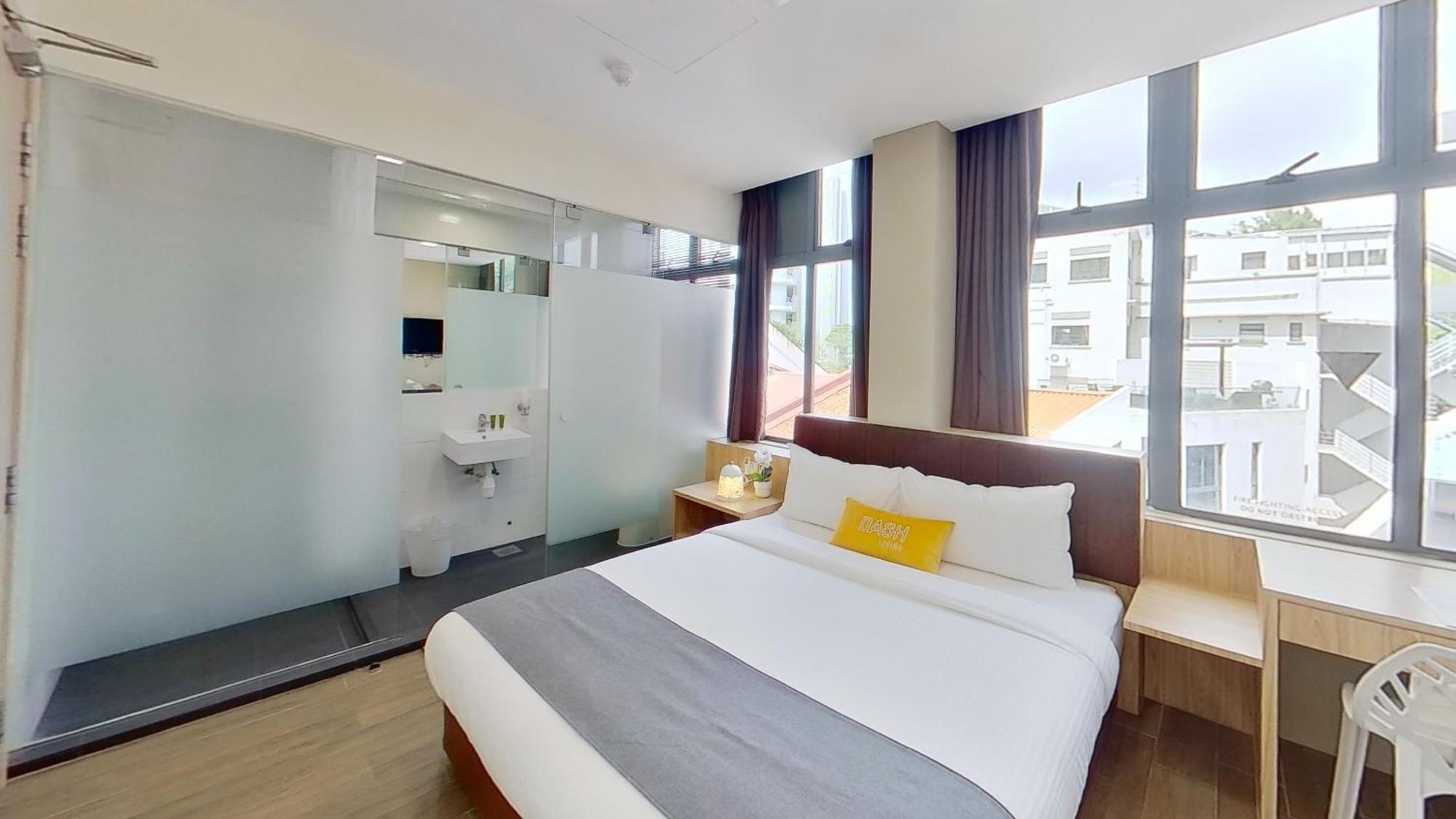 Hotel Dash Living On Mackenzie
