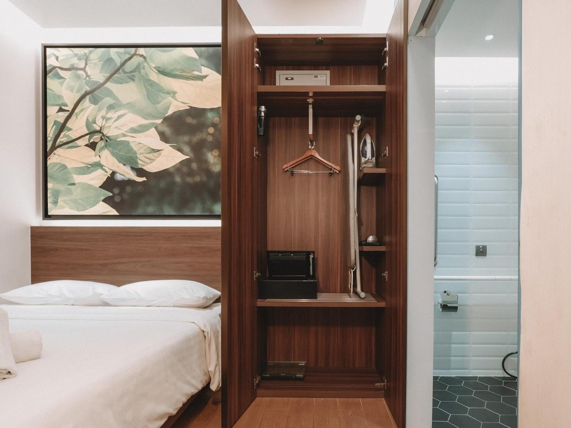 A Bugis, 11hrs, From 8pm To 9am Hotel 3*
