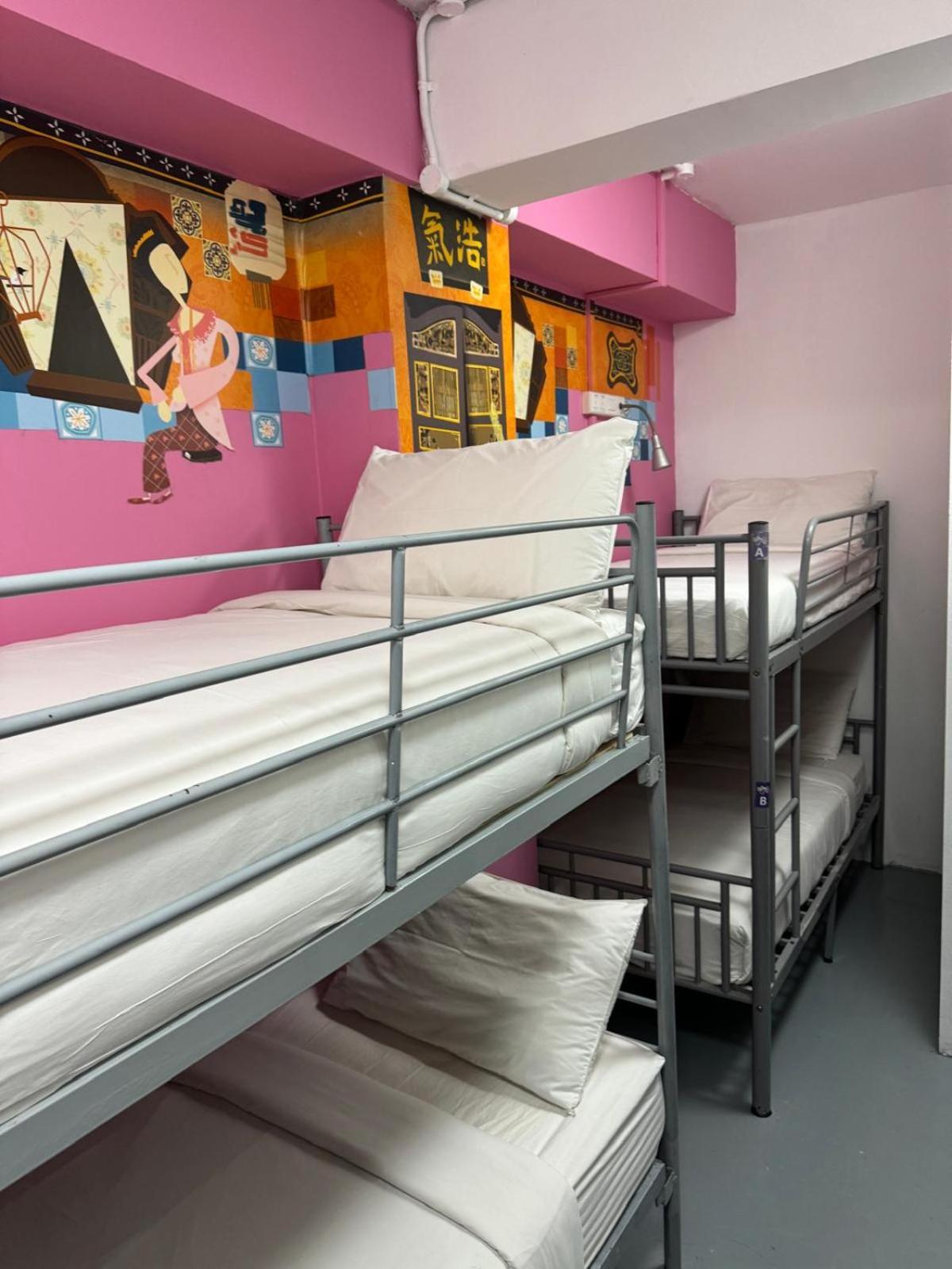 Checkers Hostel *