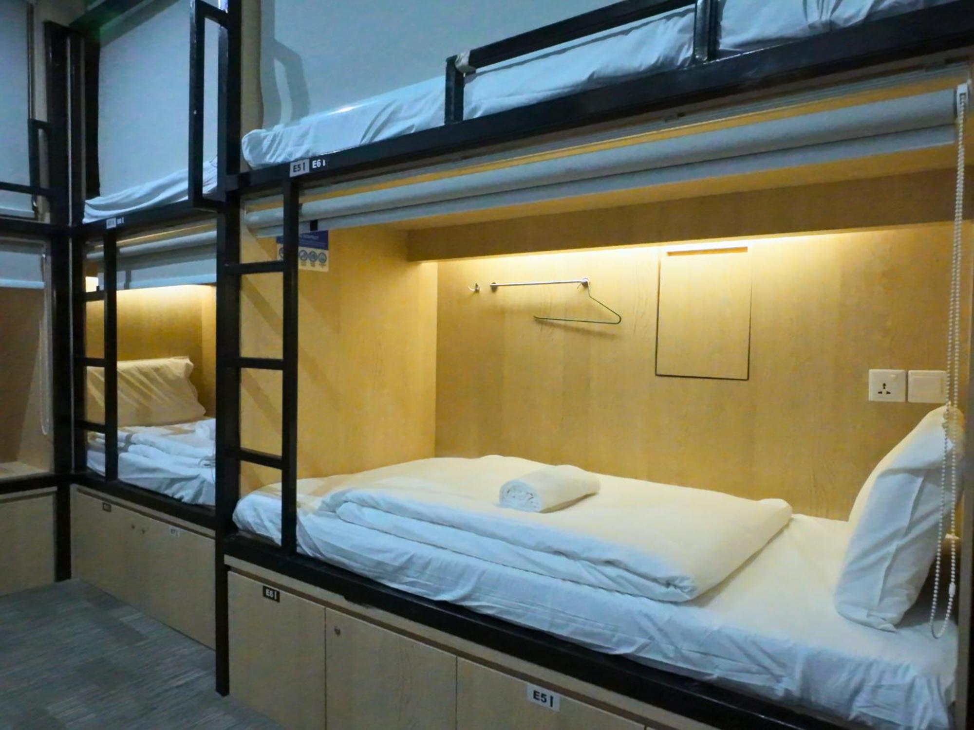 Capsule hotel The @ Bugis