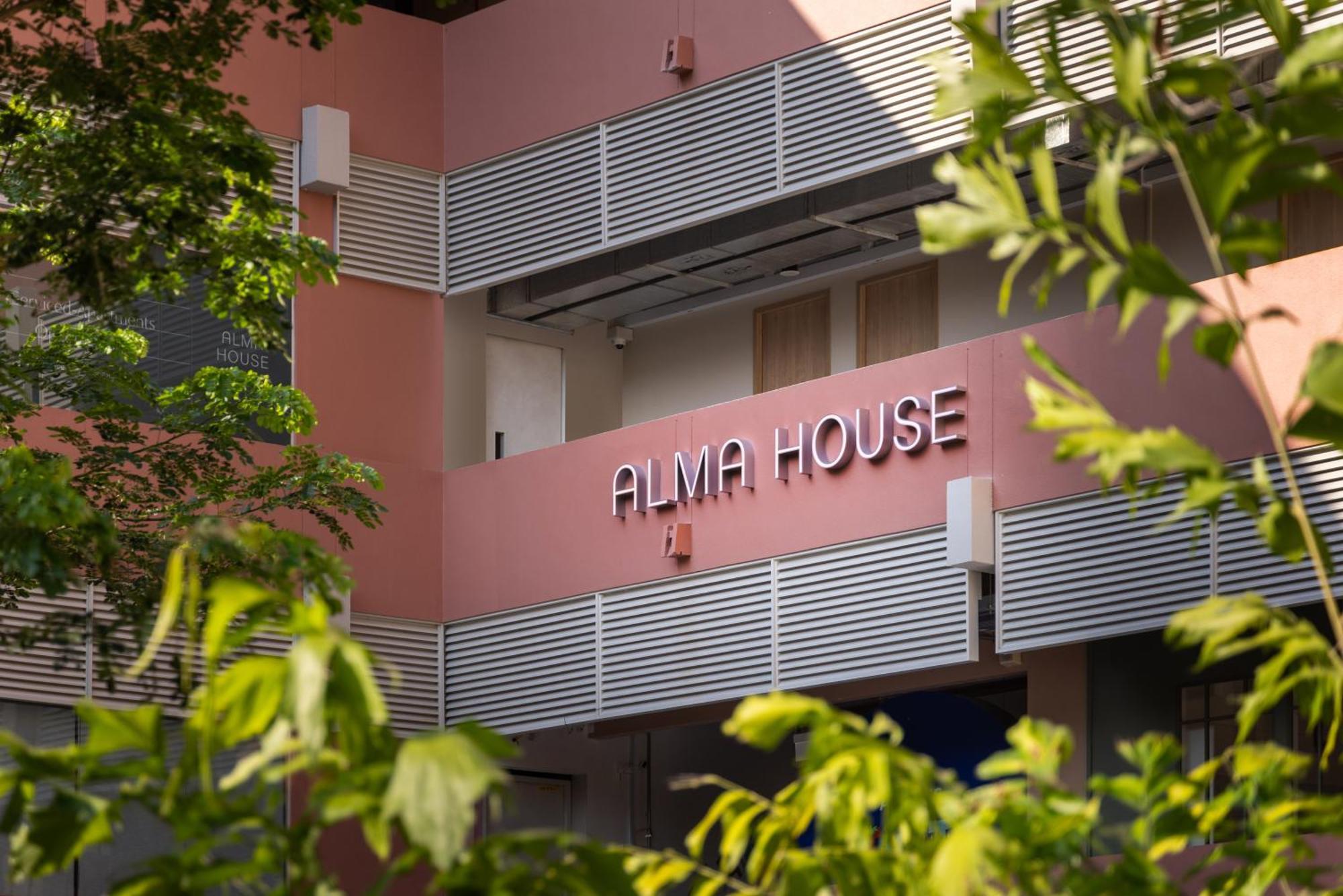 Hotel Alma House