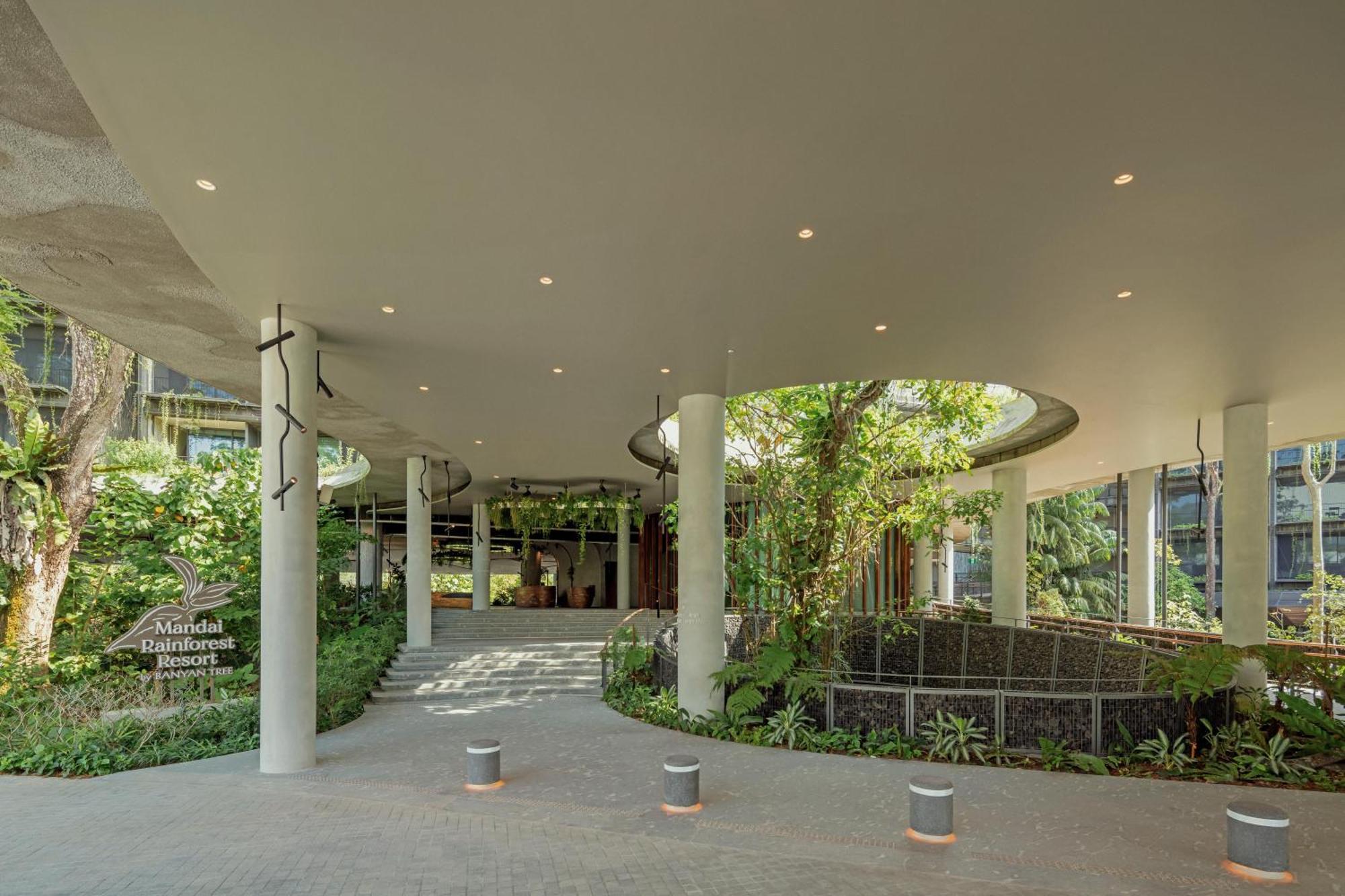 Mandai Rainforest By Banyan Tree *