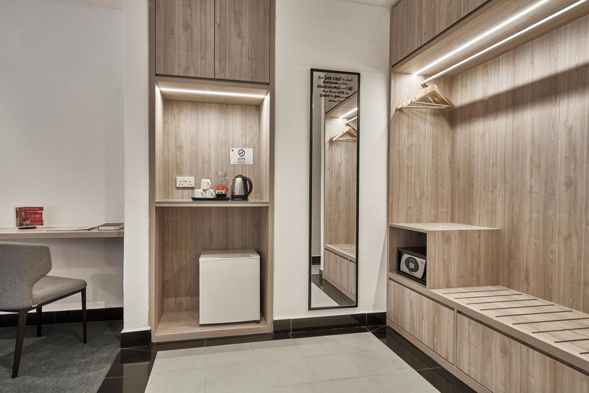 Metropolitan Ymca 4*