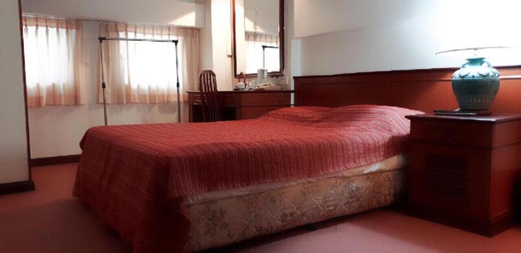 Hotel South East 2*