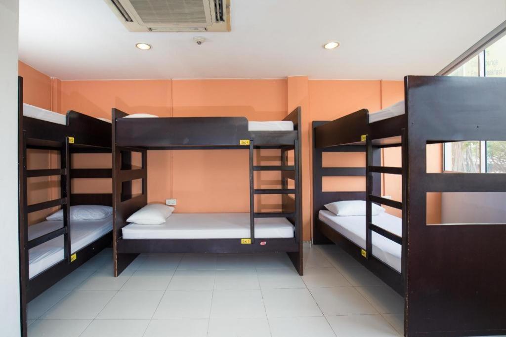 G4 Station Backpackers Hostel *