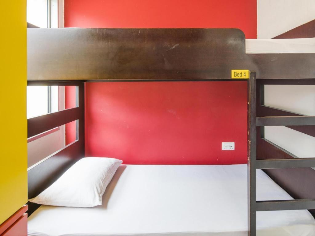 G4 Station Backpackers Hostel *