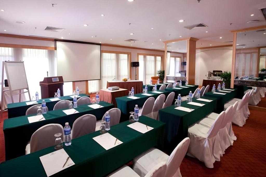 Miramar Hotel 4*