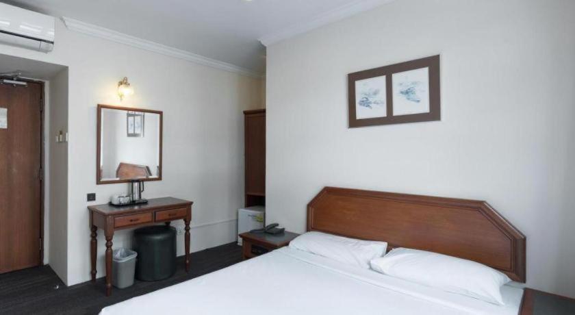 Hotel Penta 3*