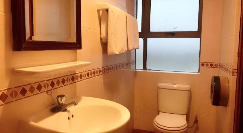 South East Hotel 2*