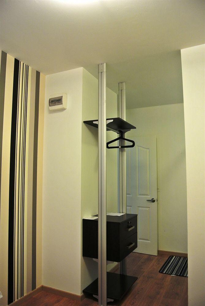 Hostel Plush Pods *