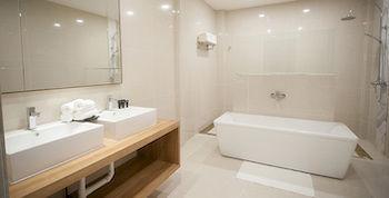 Raintr33 Singapore