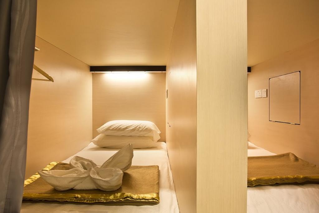 Capsule hotel 7 Wonders Boutique Capsule Singapore
