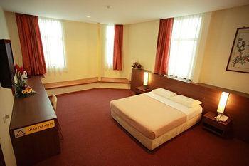 Kihei Hotel 3*
