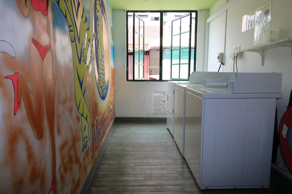 Footprints Hostel, Singapore