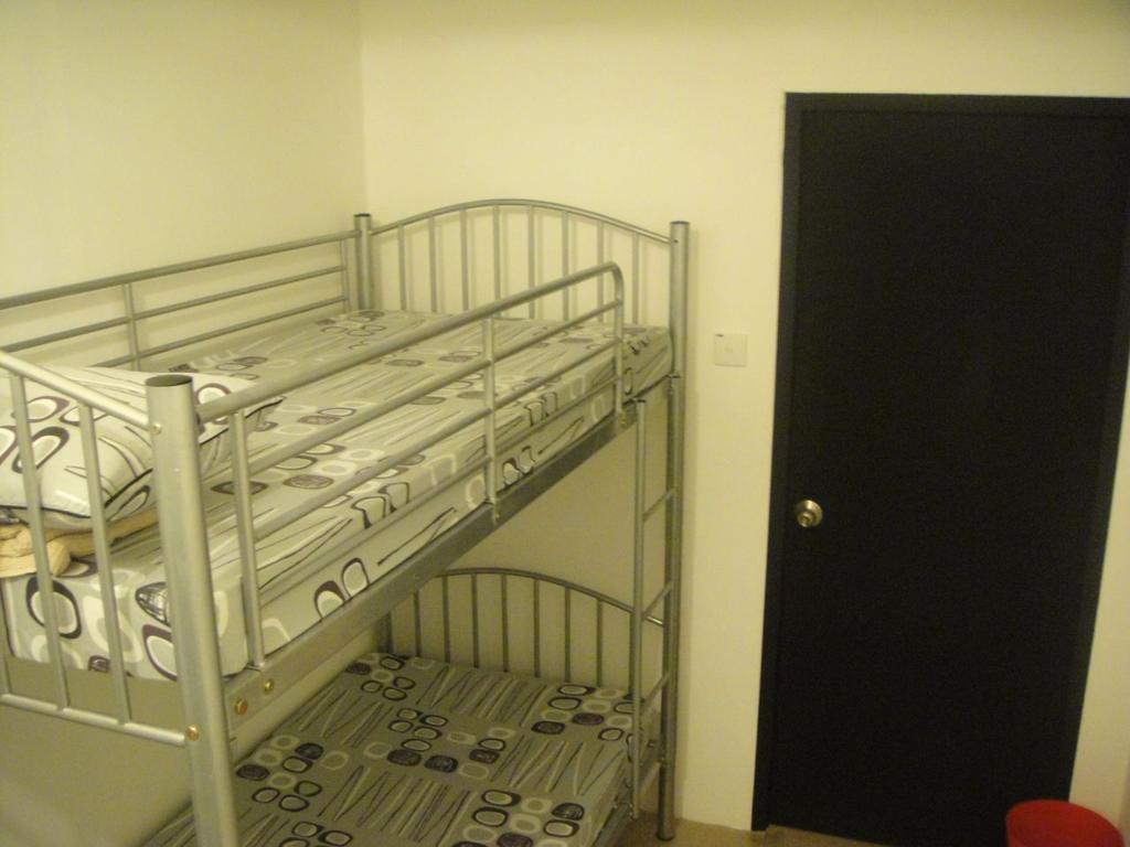 Kallang River Backpackers Hostel Singapore