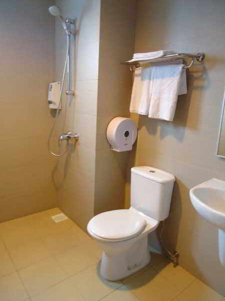 Ibis Budget Sapphire Hotel Singapore