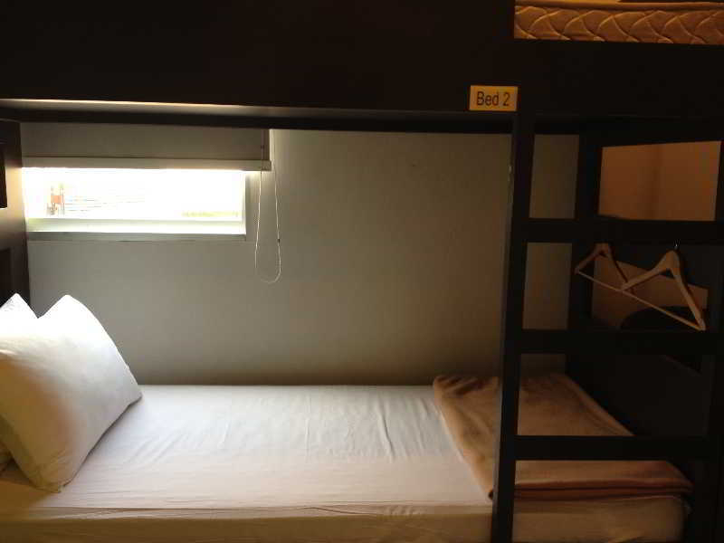 Hostel G4 Station Backpackers *
