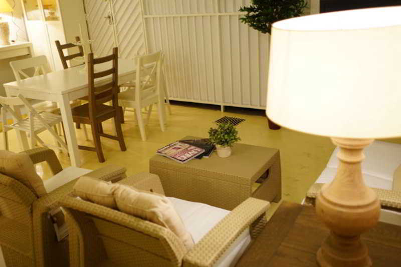 Blanc Hostel *