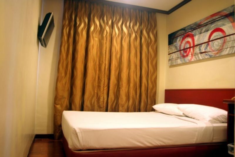 Hotel 81 Gold 2*