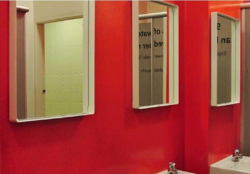 Plush Pods Hostel *