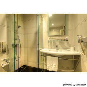 Hotel Orchid 4*