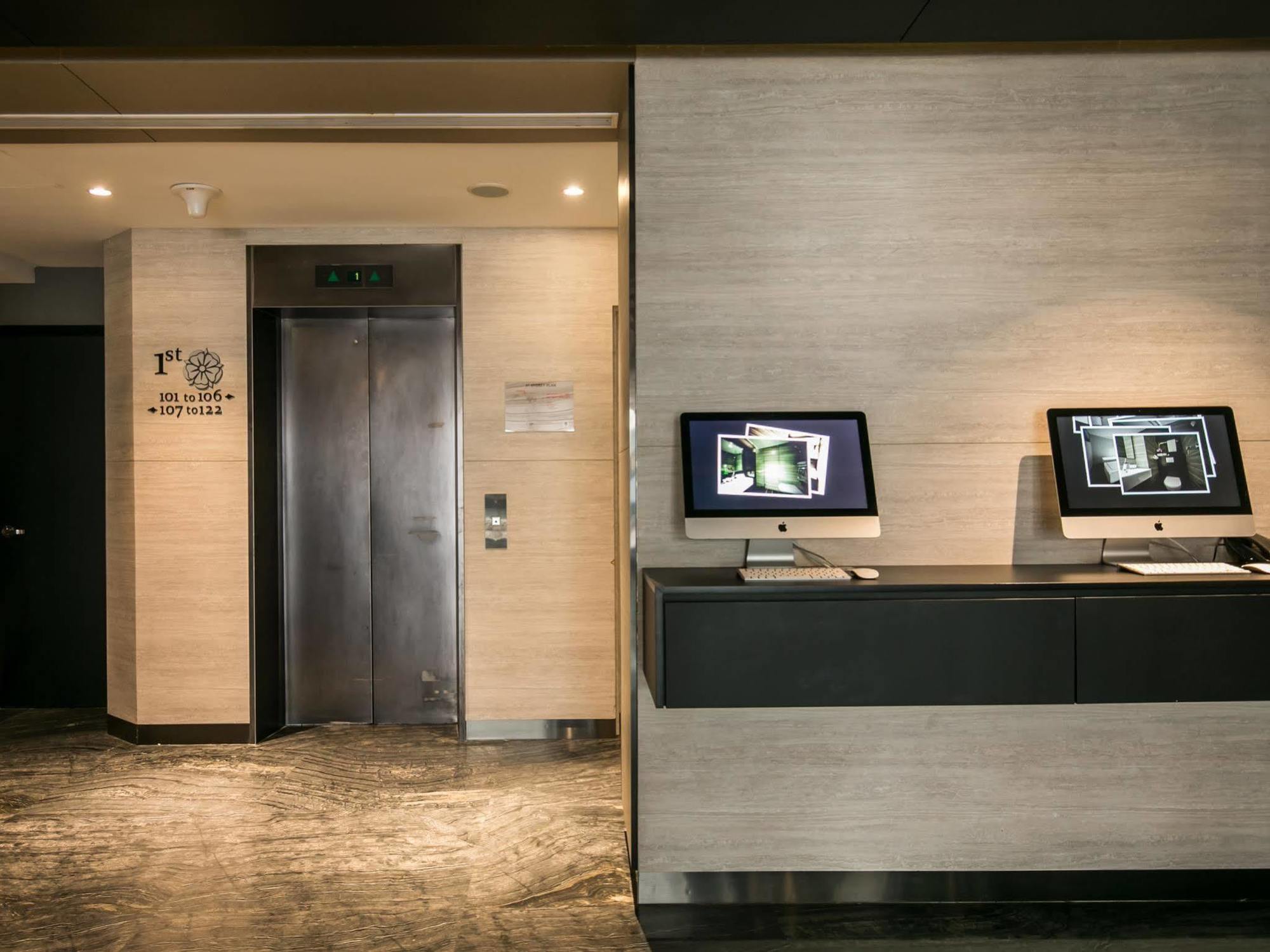 Venue The Lily 3* Singapore