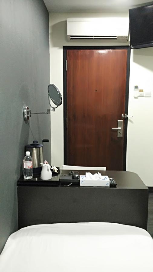 Hotel L At 51 Desker Singapore