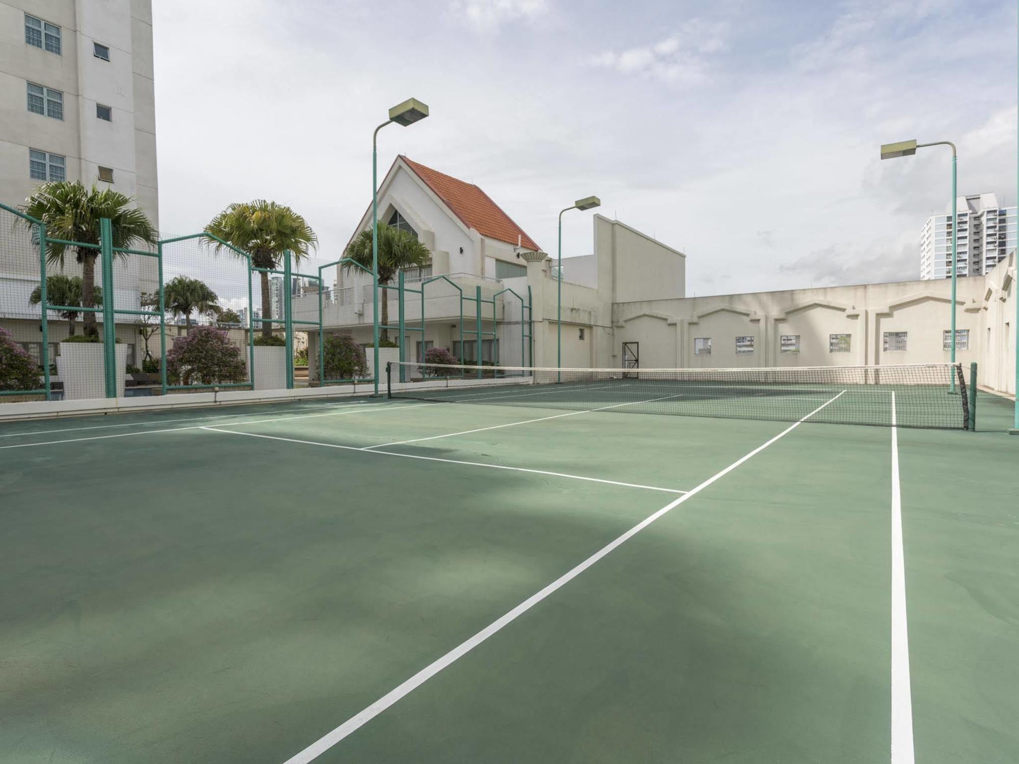 Village West Coast By Far East Hospitality 4*