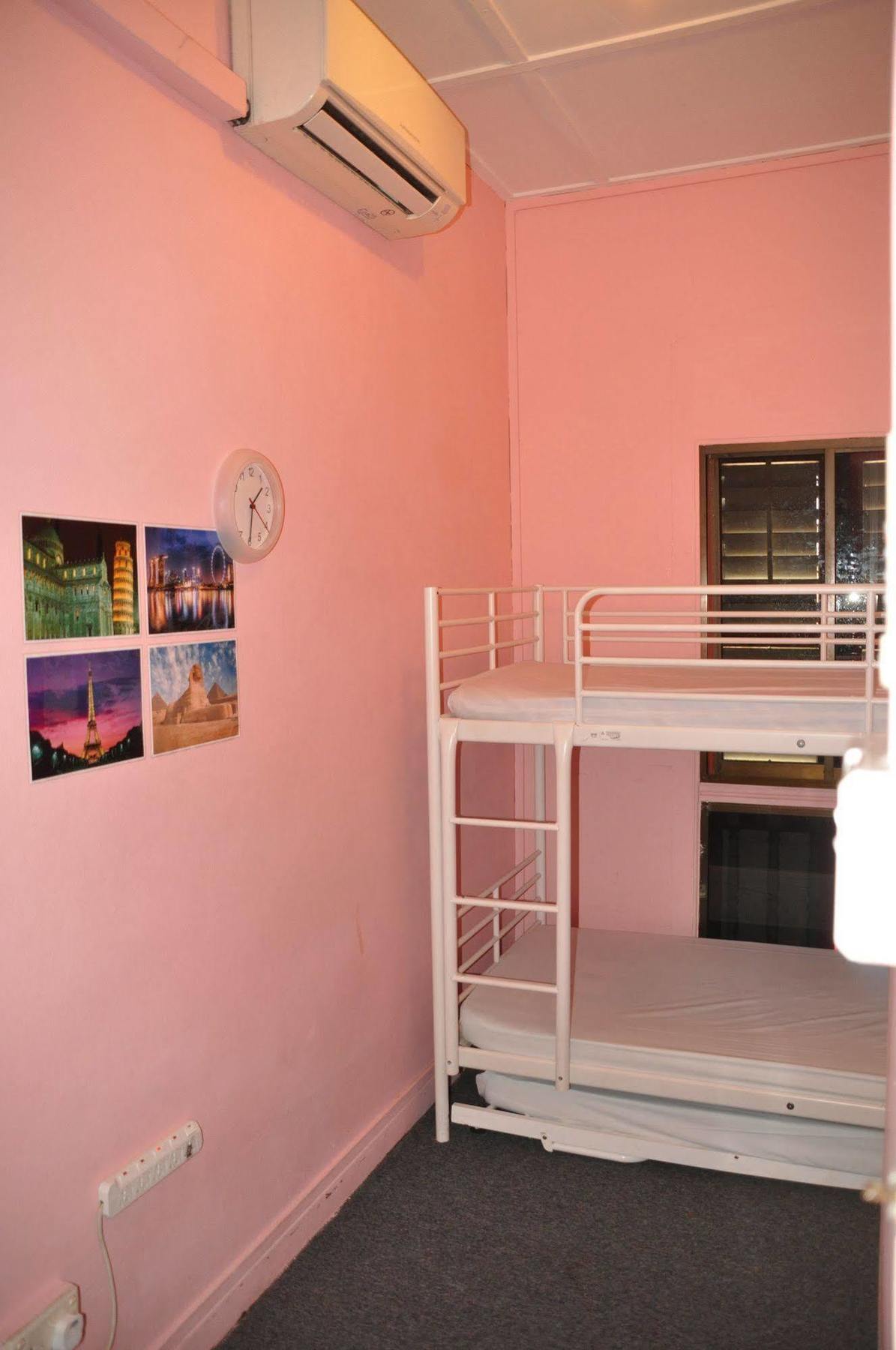 Backpackers' Chinatown Hostel *