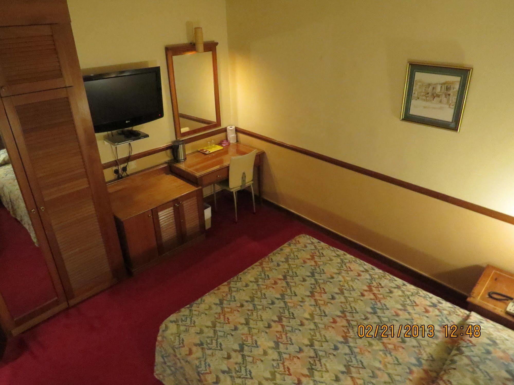 Hotel Four Chain View 2*