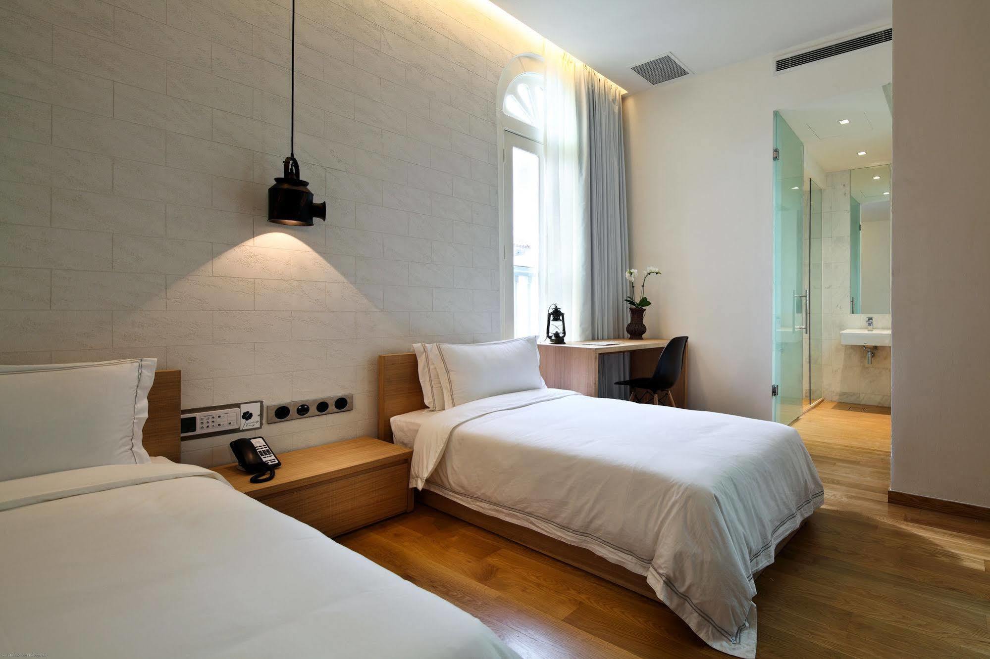 Hotel Clover 769 North Bridge Road 4*