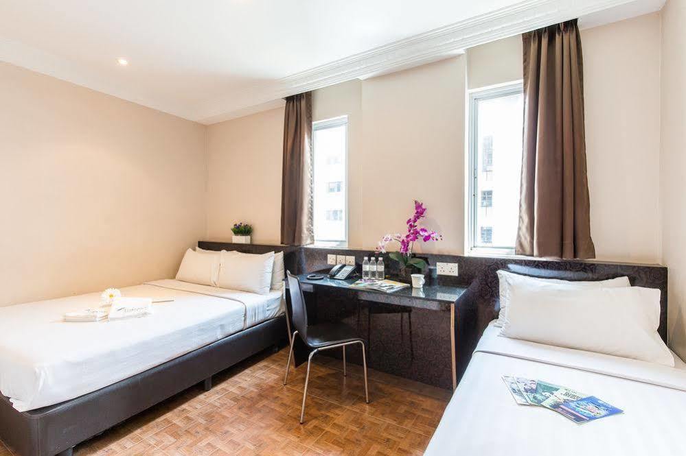 Ibis Budget Emerald Hotel Singapore