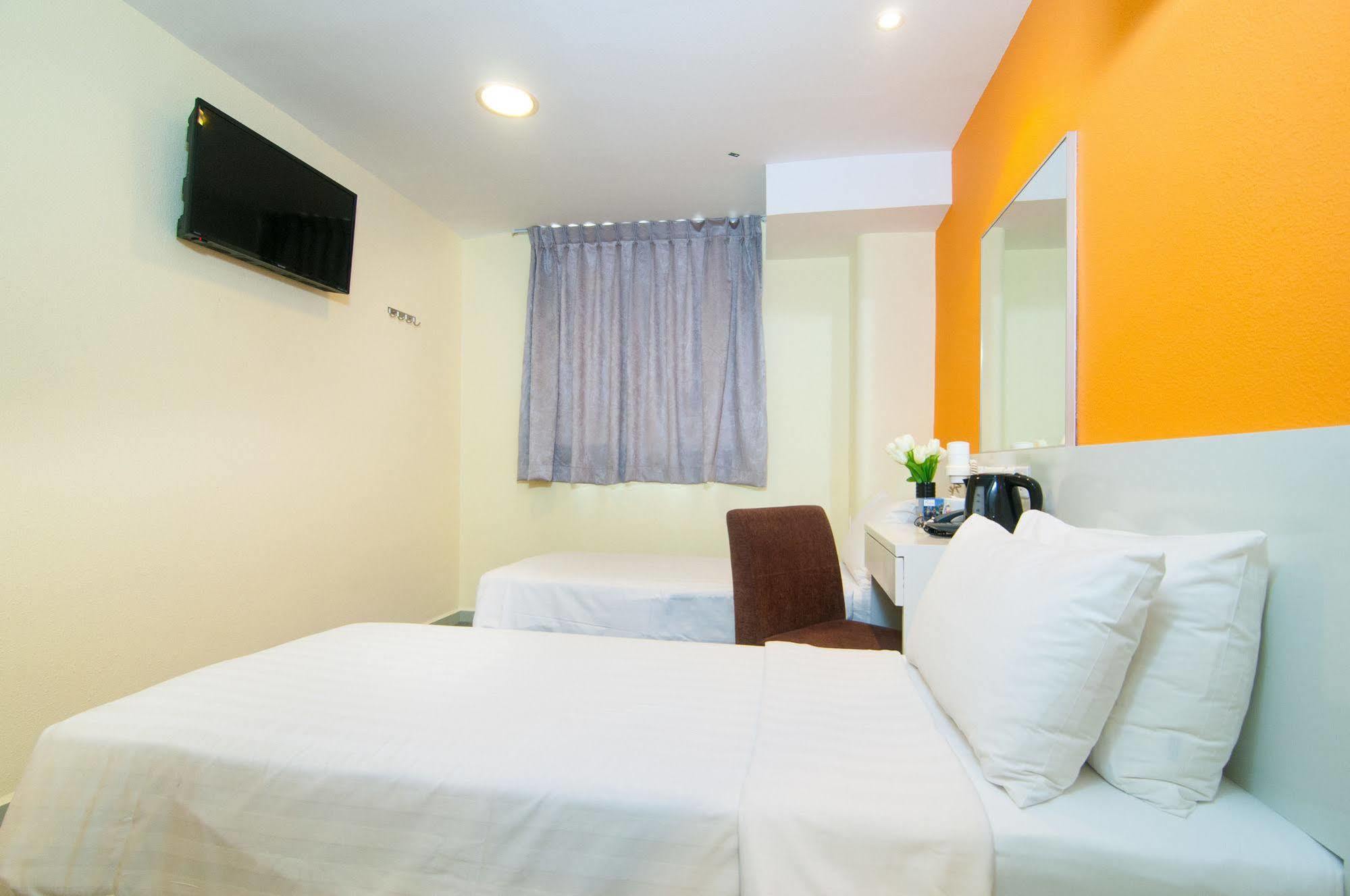 Ibis Budget Ametrine 2* Singapore