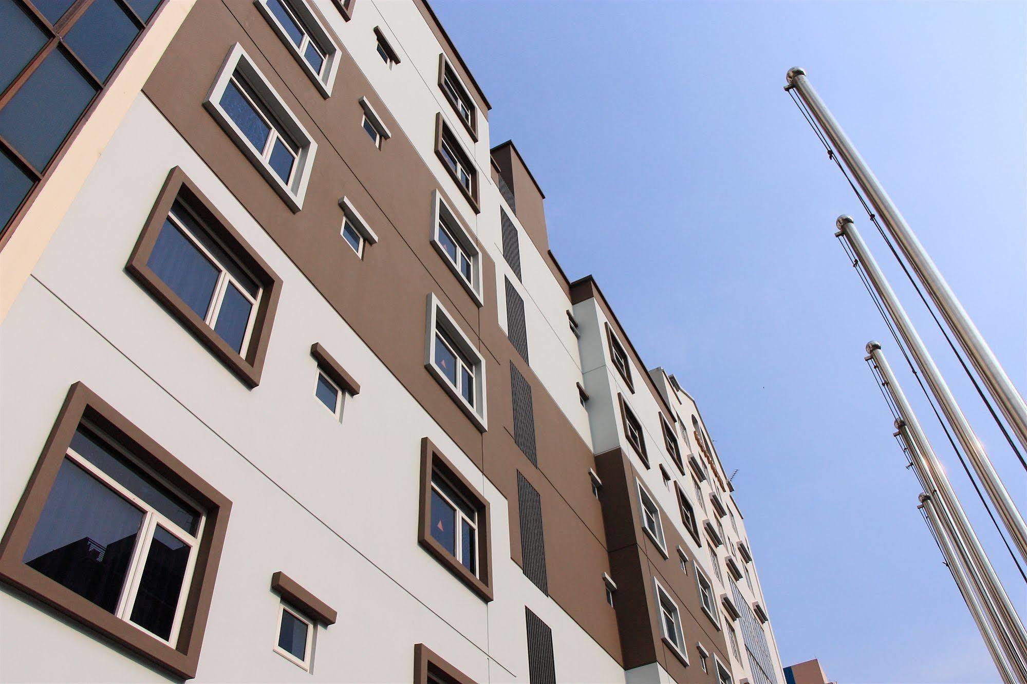 Ibis Budget Sapphire Hotel Singapore
