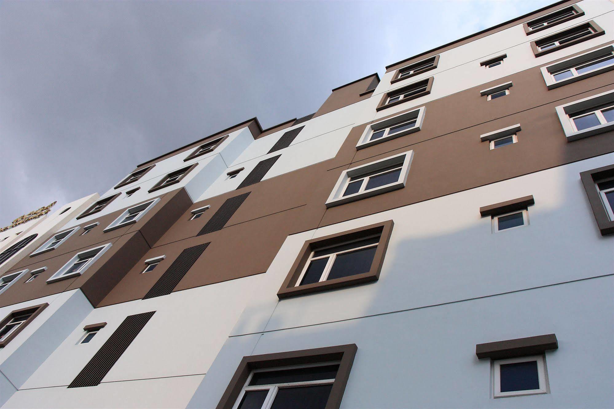 Ibis Budget Sapphire 2*