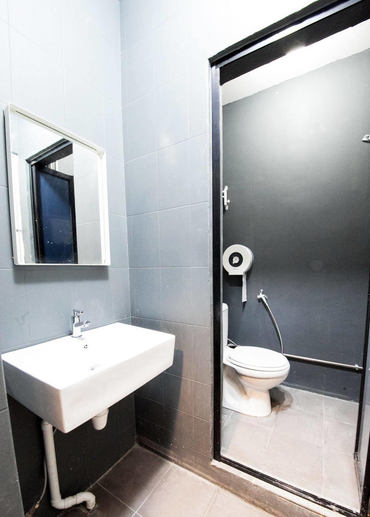 Plush Pods Hostel Singapore