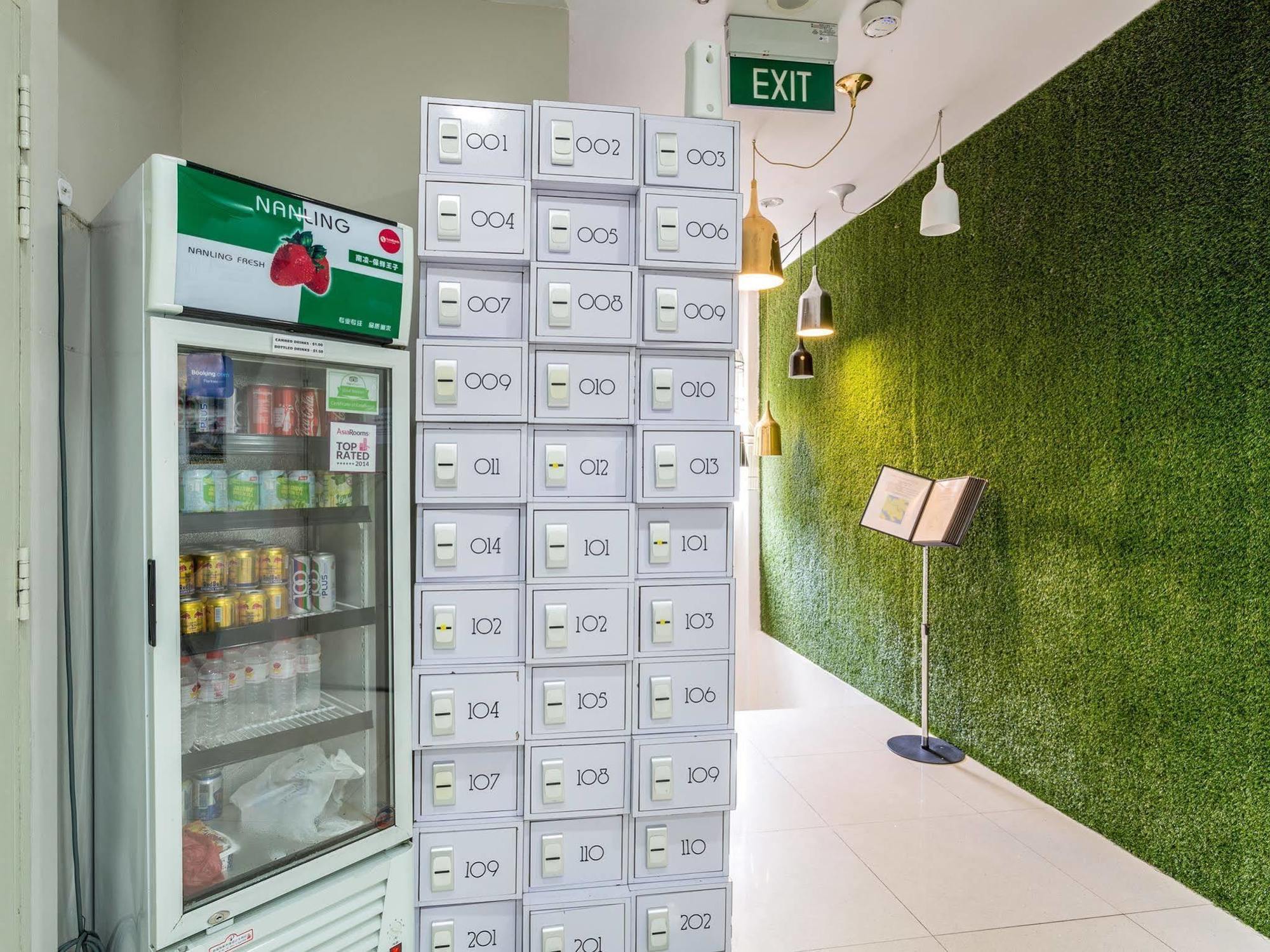 Capsule hotel Abc Premium *