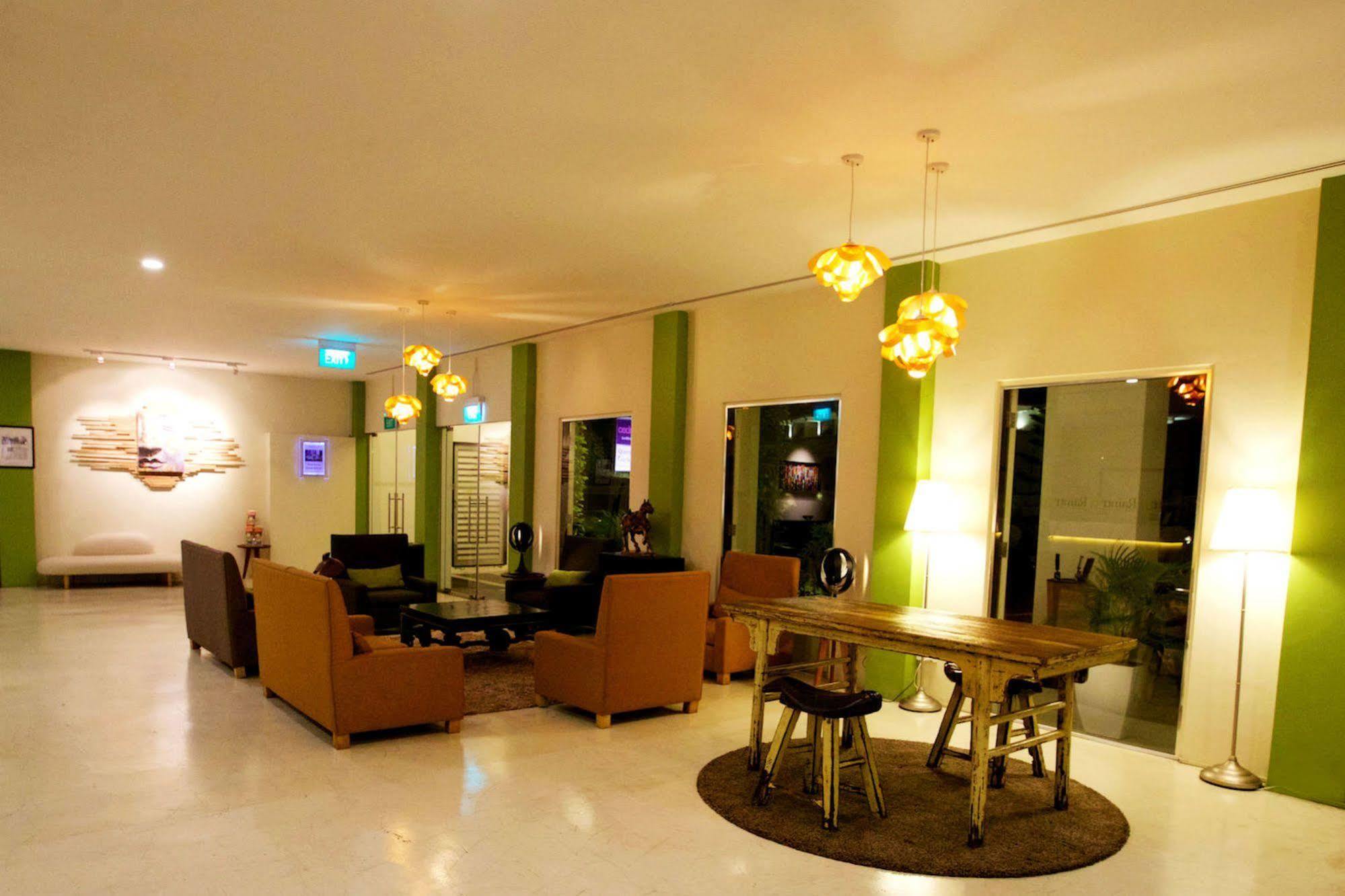 Hotel Raintr33 Singapore
