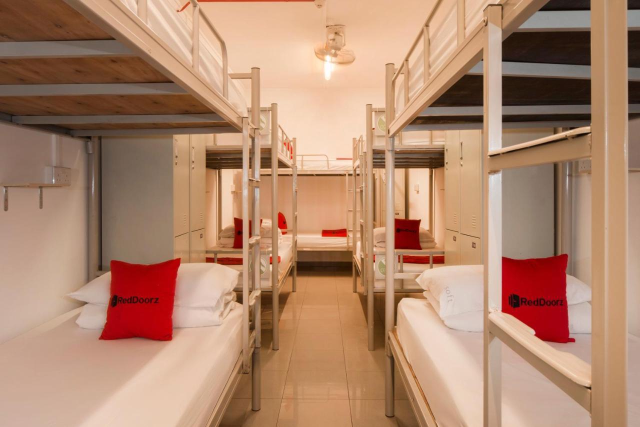 Reddoorz @ Kallang Mrt Hostel Singapore